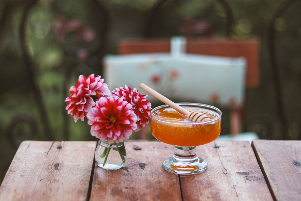 Easy Hot Honey Cocktail Recipes: Sweet Heat Drinks